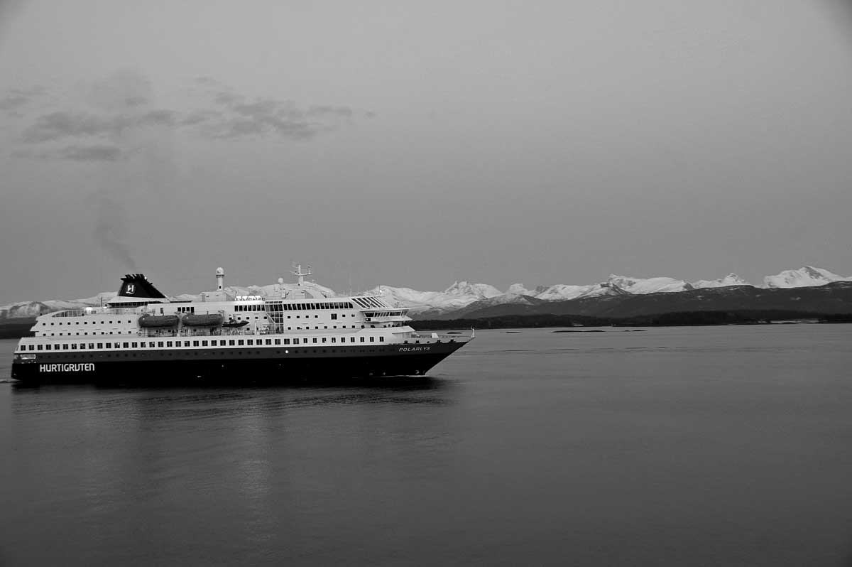 MS Polarlys in Abendstimmung